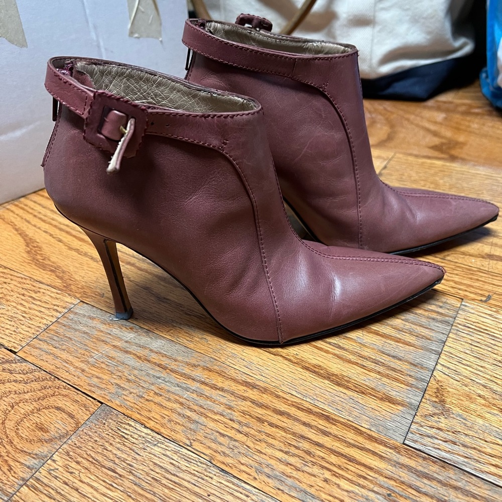 Manolo Blahnik - heeled booties - size 6 - mauve/dusty pink